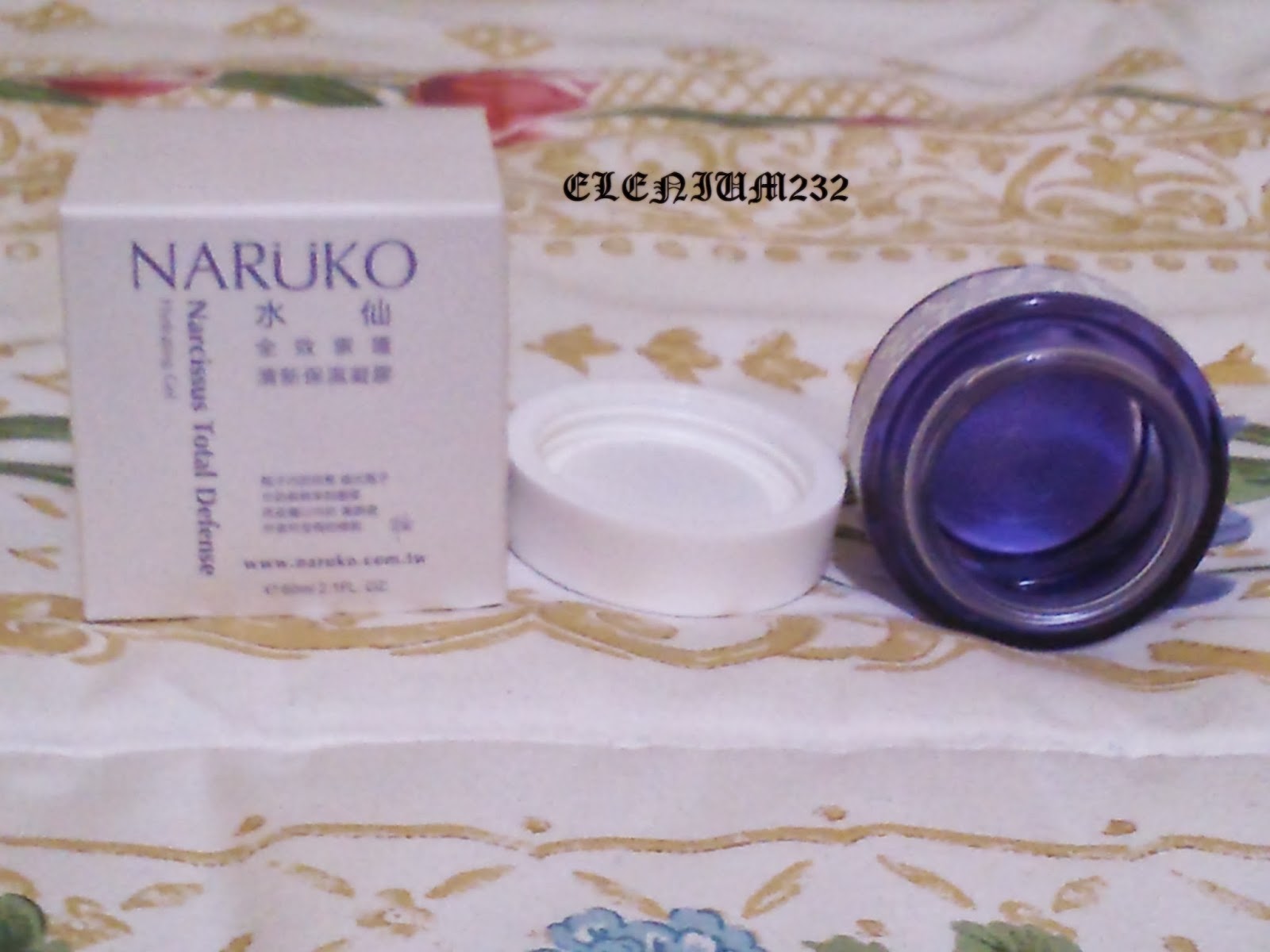 NARUKO : NARCISSUS TOTAL DEFENSES O  AND CREMA REPARADORA.